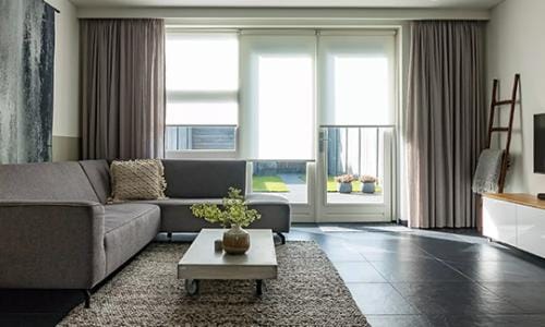 Raamdecoratie-Rolgordijnen_Stores_enrouleurs_lichtdoorlatend Raamdecoratie Rolgordijnen Stores enrouleurs lichtdoorlatend