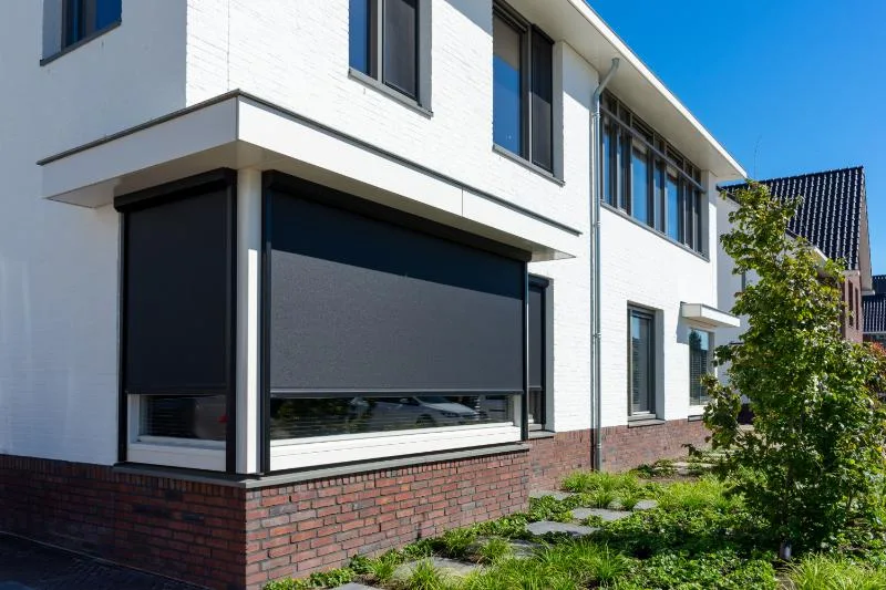 Home 14 Ritsscreen V550